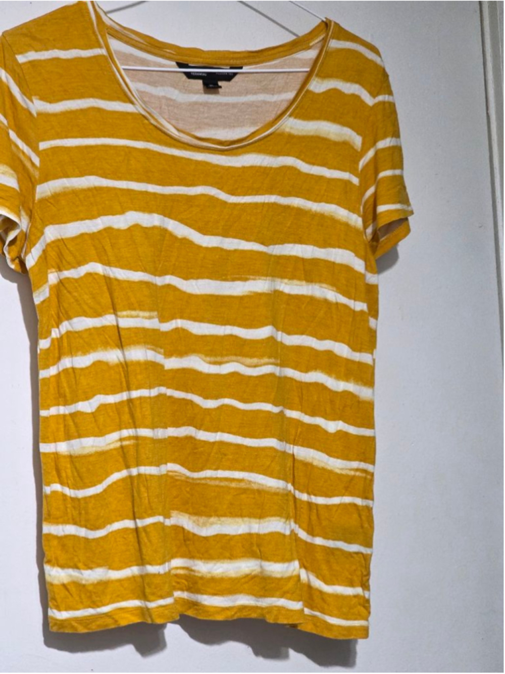 Women's Simply Vera Wang Short Sleeve Tee M Yellow White Striped